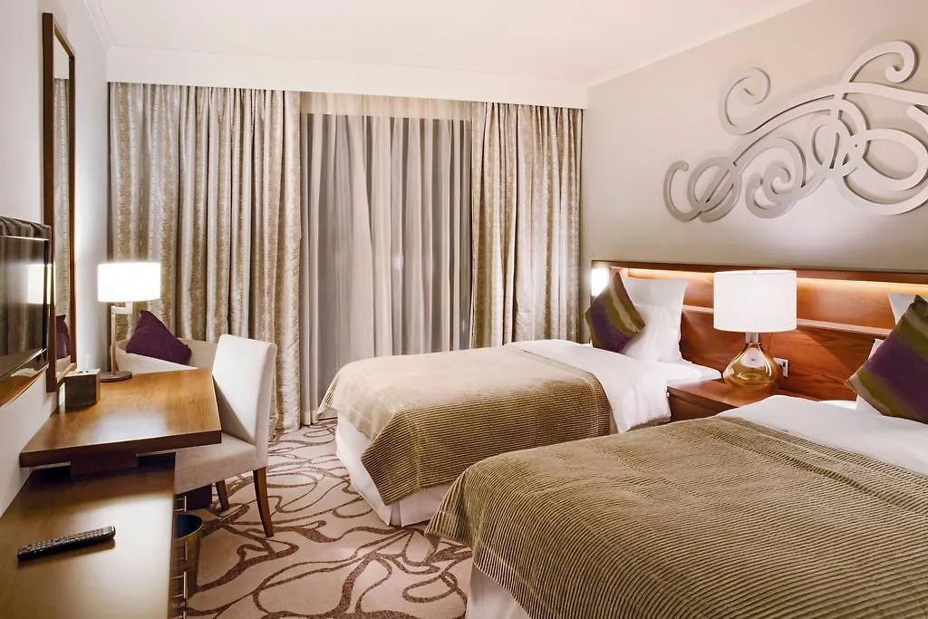Pullman Dubai Creek City Centre Residences Aparthotel