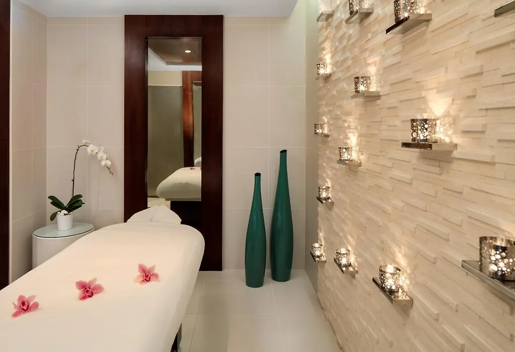 Pullman Dubai Creek City Centre Residences