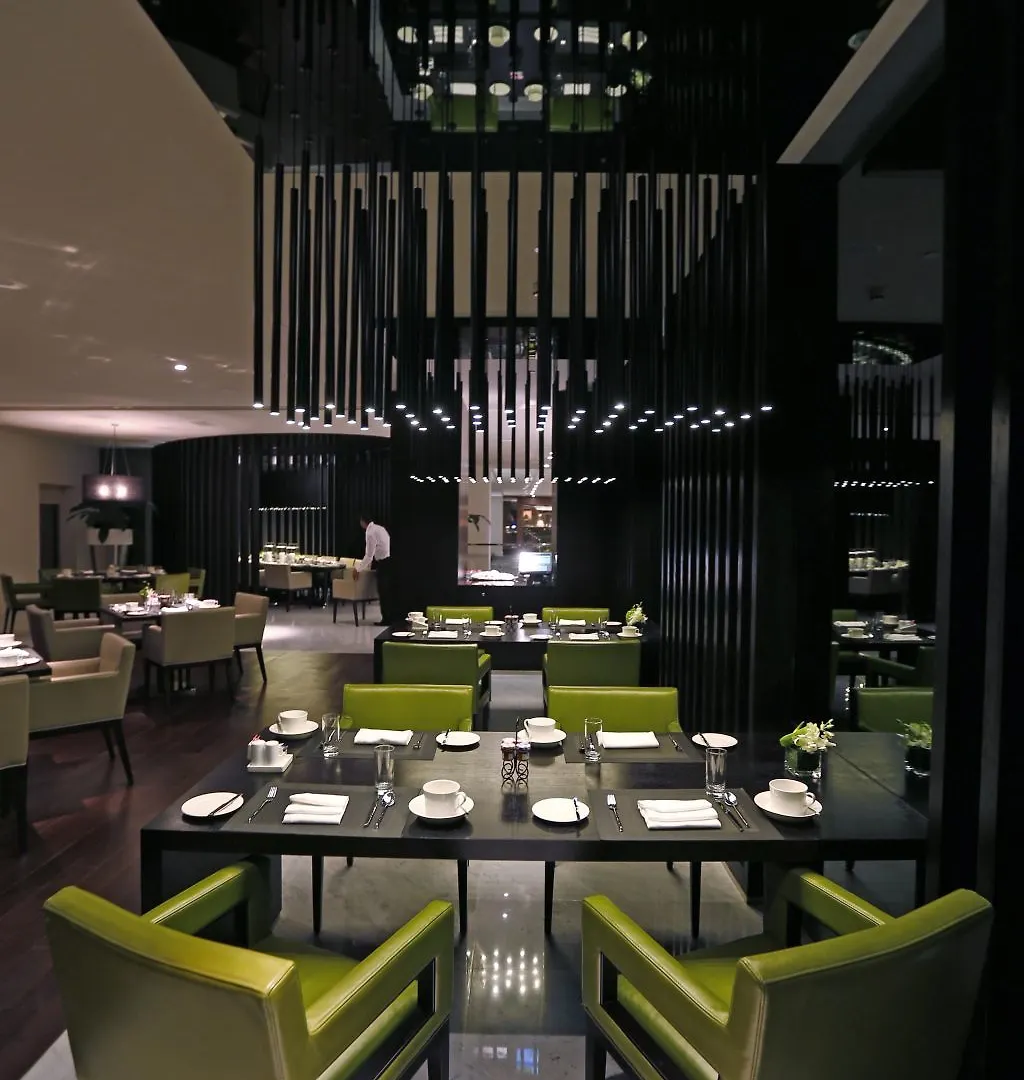 Pullman Dubai Creek City Centre Residences 5*,  Spojené arabské emiráty